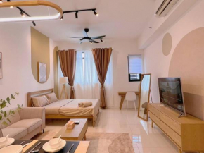 Spacious Connecting Room 4px, Chambers Residence KL, Walking Distance to LRT, MRT, Sunway Putra Mall & PWTC